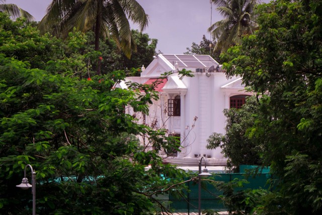 Ilustrasi Penginapan Murah di Pangandaran Dekat Pantai, Foto: Unsplash/KUSHAGRA DHALL