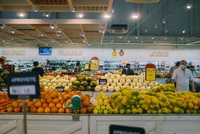 Toko buah di Jakarta Pusat, foto hanya ilustrasi, bukan tempat sebenarnya: Unsplash/Dennis Siqueira