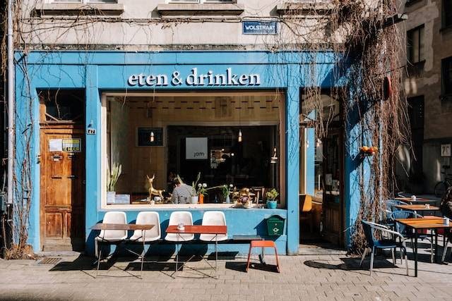 Restoran Eropa di Bandung. Foto hanya ilustrasi, bukan tempat yang sebenarnya. Sumber foto: Unsplash/Kristaps