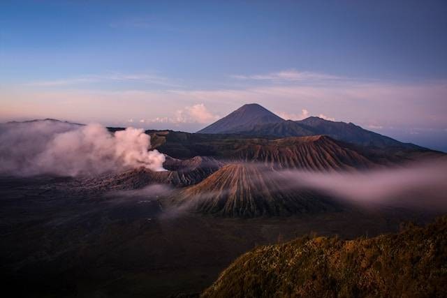 Riung Gunung Bandung. Foto hanya ilustrasi, bukan tempat yang sebenarnya. Sumber foto: Unsplash/Mario La