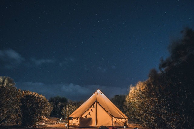 Ilustrasi Tempat Glamping di Bali, sumber: unsplash/BaikangYuan