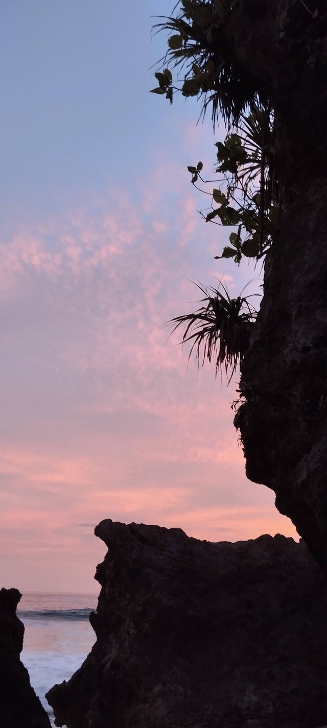 Foto asli di pantai watu Lawang, Sumber: Dokumen pribadi