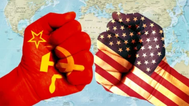 Ilustrasi Perang Dingin Antara Uni Soviet dan Amerika Serikat. Sumber : https://www.shutterstock.com/id/image-photo/repeated-exposure-ussr-usa-flags-fists-2316117687