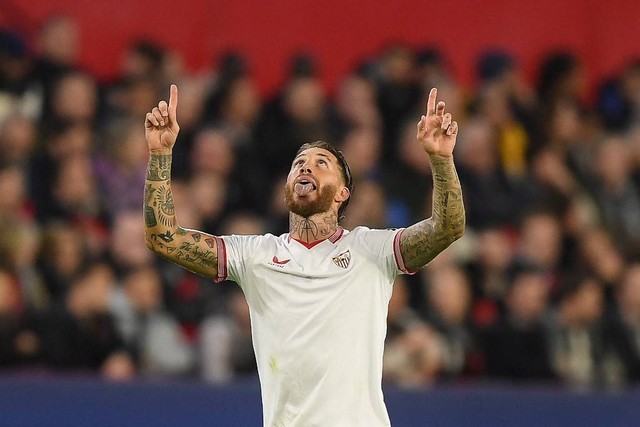 Sergio Ramos bermain untuk Sevilla. Dok: JORGE GUERRERO / AFP
