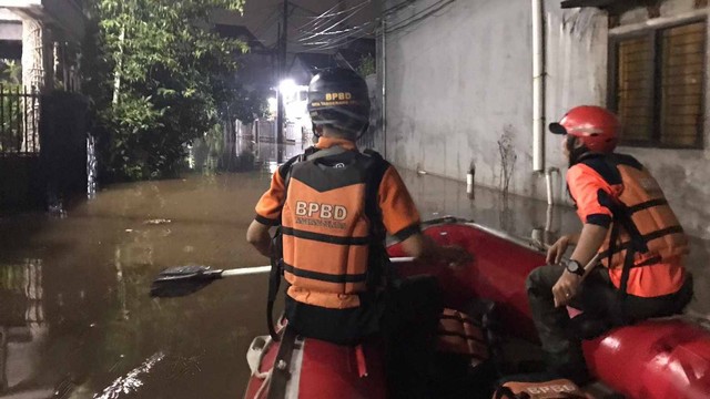 Panti asuhan yatim piatu yang berada di Jalan Aria Putra, Kelurahan Ciputat, Kecamatan Ciputat, Kota Tangerang Selatan, terendam banjir, Minggu, (7/1/2024).  Foto: Dok. Istimewa