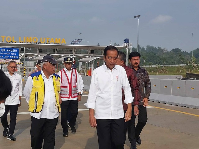 Presiden Jokowi Resmikan Tol Pamulang-Cinere-Raya Bogor. Foto: Nadia Jovita Injilia Riso/kumparan