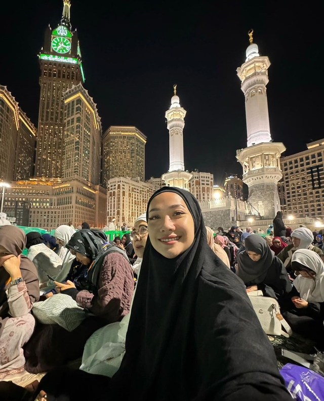 Bunga Citra Lestari umrah. Foto: Instagram/itsmebcl