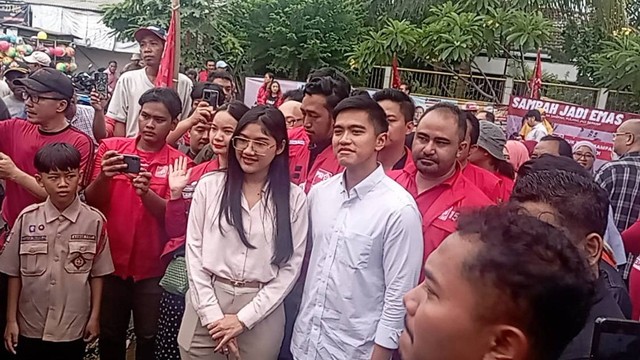 Ketua Umum PSI, Kaesang Pangarep safari politik ke Kebayoran Lama, Jakarta Selatan, Rabu (10/1/2024). Foto: Fadlan Nuril Fahmi/kumparan