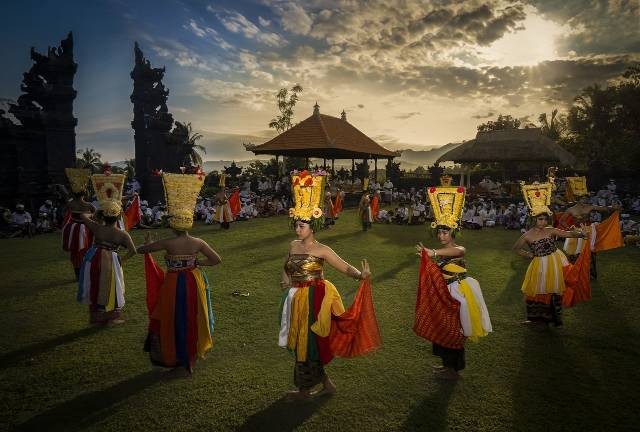 Ilustrasi perbedaan keberagaman sosial dan keragaman budaya. Foto: Pixabay