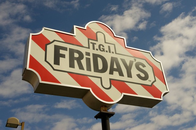 Ilustrasi restoran TGI Fridays. Foto: George Wirt/Shutterstock