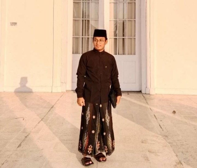 Ahmad Musyaddad, alumni Bahasa dan Sastra Inggris (Sasing), Fakultas Ilmu Budaya (FIB) Unair.