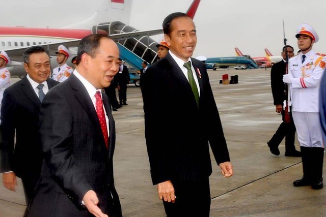 Presiden Joko Widodo tiba di Bandara Internasional Noi Bai, Hanoi, Vietnam, Kamis (11/1/2024). Foto: Rusman/Biro Pers Sekretariat Presiden