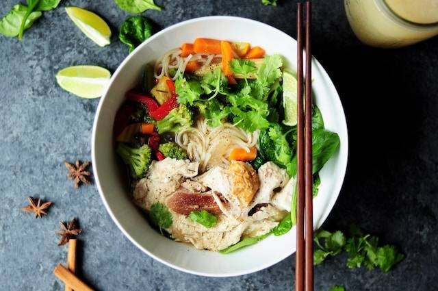 Restoran Vietnam di Bali. Foto hanya ilustrasi bukan tempat sebenarnya. Sumber foto: Unsplash.com/Sharon Chen