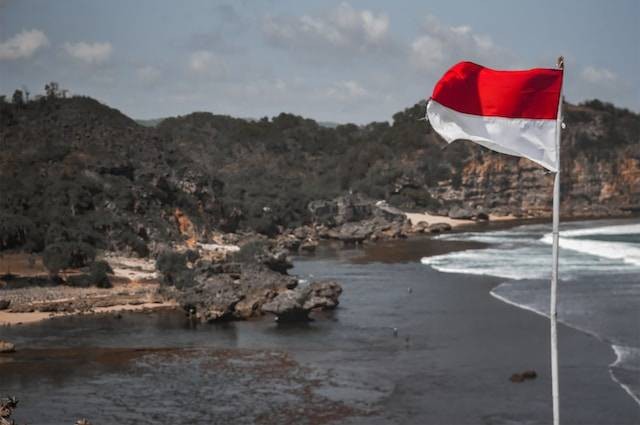 Ilustrasi sebutkan daya tarik Indonesia bagi bangsa barat. Foto: Unsplash/Duncan Kidd