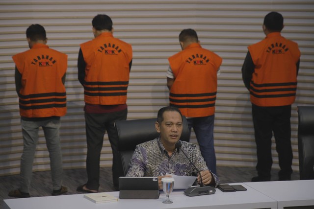 Konferensi pers kasus dugaan tindak pidana korupsi Kabupaten Labuhanbatu, Sumatera Utara di Gedung KPK, Jakarta, Jumat (12/1/2024). Foto: Jamal Ramadhan/kumparan