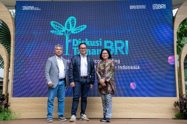 Holding Ultra Mikro (UMi) menargetkan dapat melayani masyarakat yang belum mendapatkan layanan keuangan formal (unbankable) hingga 45 juta hingga 2024. Foto: BRI