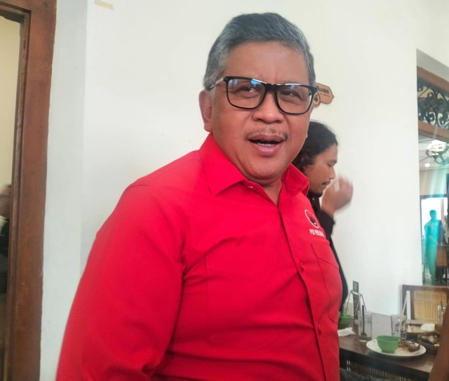 Hasto Sebut Status Gibran Di PDIP Sama Seperti Nasib Bobby | Kumparan.com