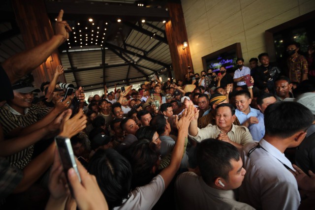 Calon Presiden nomor urut 2, Prabowo Subianto nyapa masyarakat Medan, Sumatra Utara, Sabtu (13/1/2024) siang. Foto: Dok. Istimewa