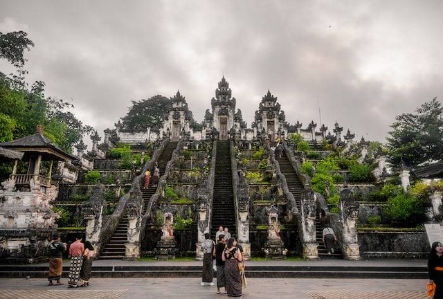 Ilustrasi Pura Tanah Kilap (Foto hanya ilustrasi, bukan tempat sebenarnya) Sumber: unsplash.com/ Priyank Pathak