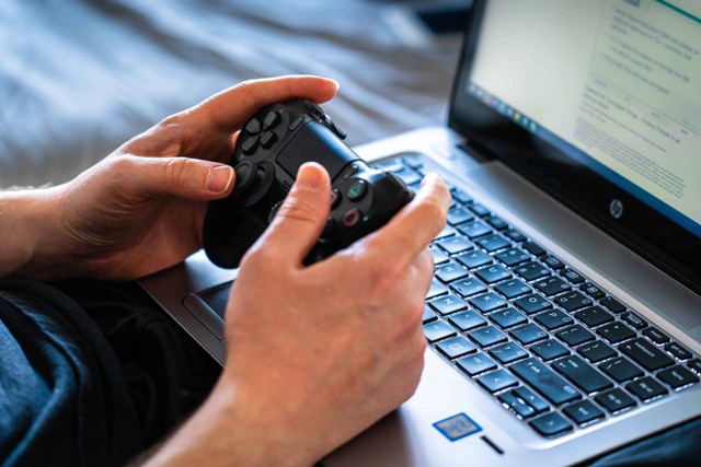 Ilustrasi laptop gaming 5 jutaan 2024. Foto: Pexels