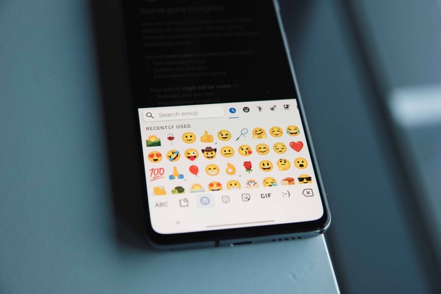 Ilustrasi update emoji di Android. Foto: Unsplash