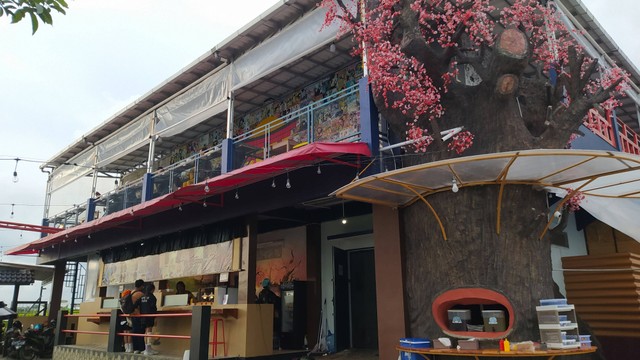 Bangunan Nakama Cafe and Resto