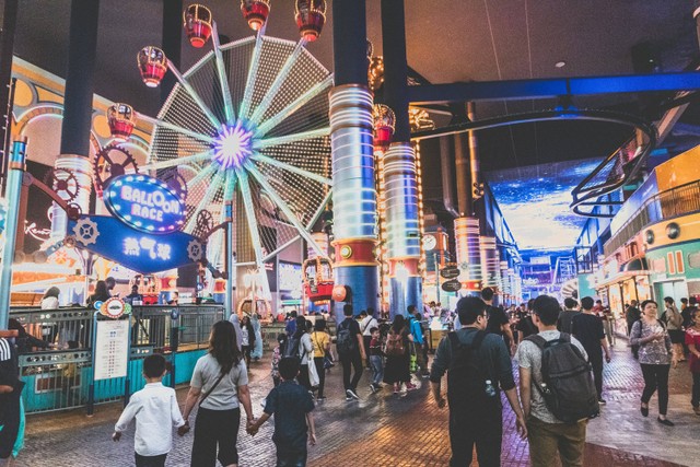 Ilustrasi mall di Genting Highland. Unsplash/Aaron Lee.
