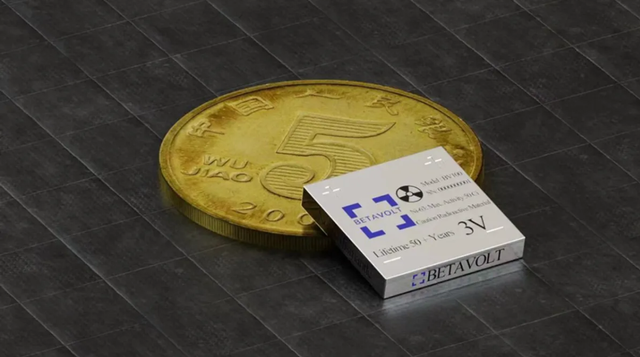 Baterai bertenaga nuklir yang dikembangkan oleh startup Betavolt asal China. Ukurannya sebesar koin kecil.  Foto: Betavolt