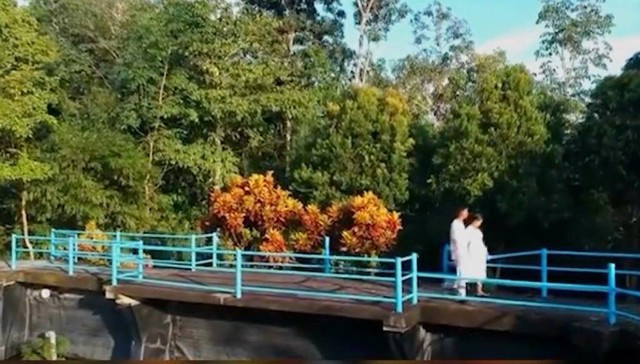 Embung Parong Ambawang, tawarkan kesejukan dan keindahan seperti di Tembok Cina. Foto: Dok. Instagram PUPR Kalbar