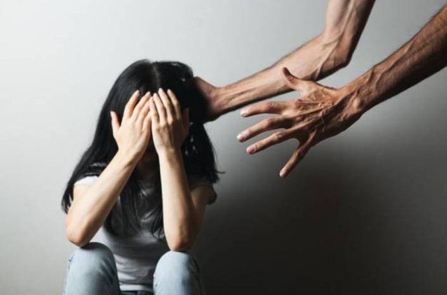 Ilustrasi kekerassan seksual terhadap anak di bawah umur. Foto: Shutterstock