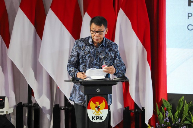 Plt Ketua KPK Nawawi Pomolango menyampaikan sambutan pada acara Paku Integritas KPK di Gedung KPK, Jakarta, Rabu (17/1/2024). Foto: Iqbal Firdaus/kumparan