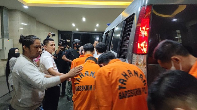 Jumpa pers pelimpahan tersangka dan barang bukti kasus match fixing Liga 2 musim 2018, Rabu (17/1/2024). Foto: Jonathan Devin/kumparan