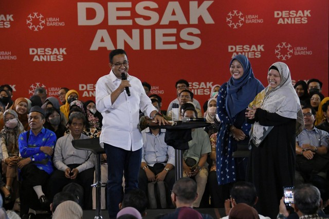 Capres nomor urut 01 Anies Baswedan hadiri Desak Anies bersama nakes di Half Patiunus, Kebayoran Baru, Jakarta Selatan, Kamis (18/1). Foto: Dok. Istimewa