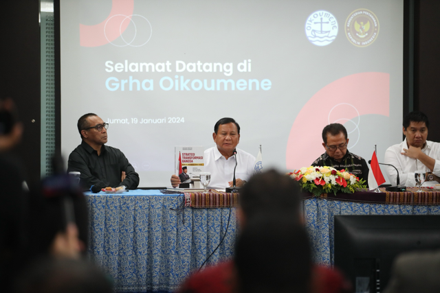 Capres nomor urut 02 Prabowo Subianto menghadiri Persekutuan Gereja-gereja Indonesia (PGI) di di Graha Oikumene, Jakarta, Jumat (19/1). Foto: Dok. Istimewa