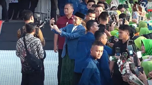 Presiden Joko Widodo hadir di Harlah ke-78 Muslimat NU di GBK Senayan, Jakarta, Sabtu (20/1). Foto: Dok. NU