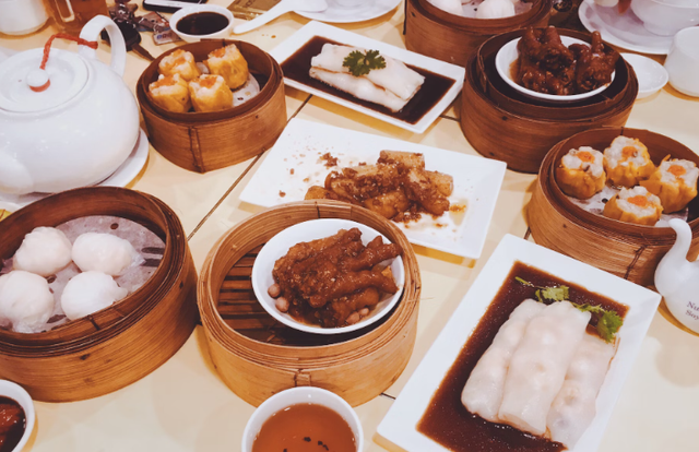 Tempat makan dimsum non halal di bandung. Foto hanya ilustrasi, bukan tempat sebenarnya. Sumber: Unsplash/Van Thanh