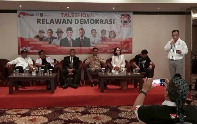 Talkshow Relawan Demokrasi: Selamatkan Demokrasi Indonesia yang digelar di Hotel Oria, Jakarta, Sabtu (20/1/2024). Foto: Dok. Istimewa