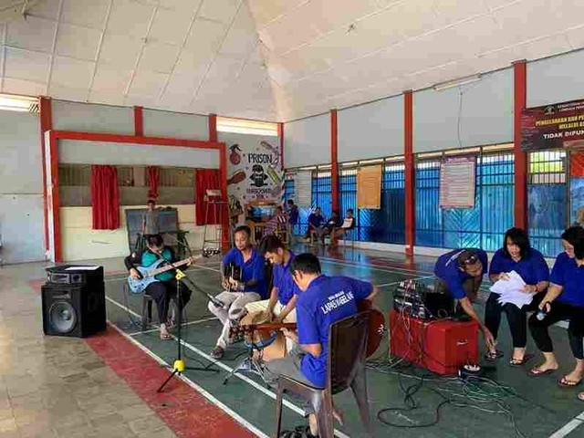 Harmoni Sentuhan Seni: Pengalaman Akustik yang Menginspirasi di Lapas Magelang