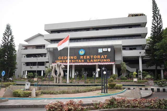 Gedung Rektorat Universitas Lampung. | Foto : Dok. Unila