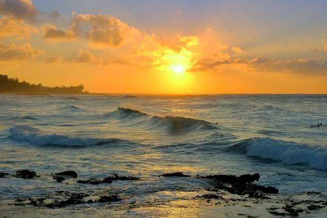 Pantai Panggungan. Foto hanya ilustrasi bukan tempat sebenarnya. Sumber foto: Unsplash.com/Vlad D