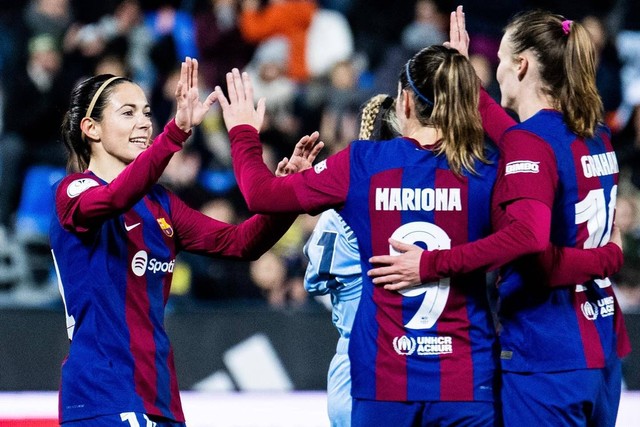 Barcelona Femeni juara Piala Super Spanyol 2023/24 usai kalahkan Levante 7-0.
 Foto: Instagram/@fcbfemeni
