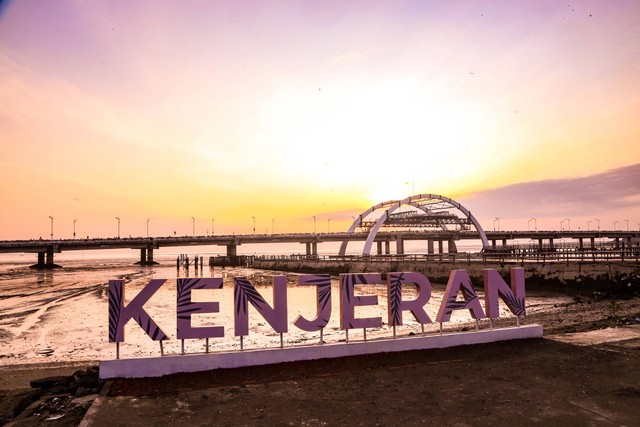 Pantai Kenjeran Surabaya. Foto: Diskominfo Surabaya
