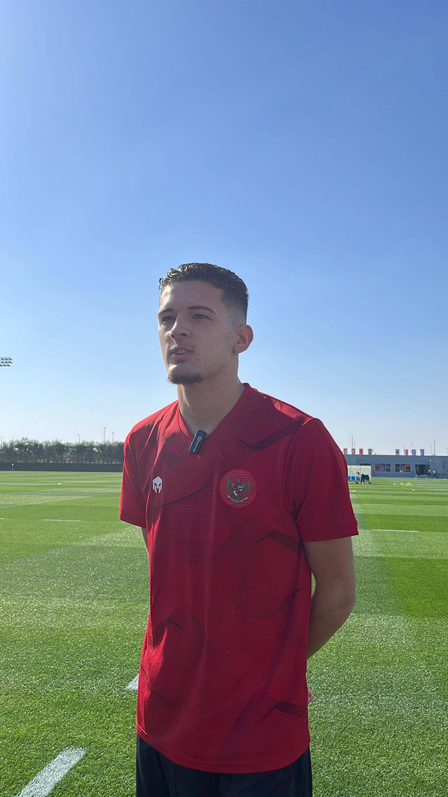 Justin Hubner di tengah sesi latihan pada 22 Januari 2024, jelang Timnas Indonesia vs Jepang dalam laga terakhir Grup D Piala Asia Qatar. Foto: Soni Insan Bagus L/kumparan