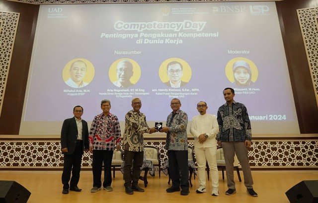 Seminar Nasional “Competency Day” yang diselenggarakan LSP dan Bimawa Universitas Ahmad Dahlan (UAD) (Dok. Humas dan Protokol UAD)