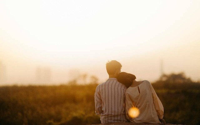 Ilustrasi cara agar pasnagan menerima kita apa adanya. Sumber: Jasmin Wedding Photography/pexels.com