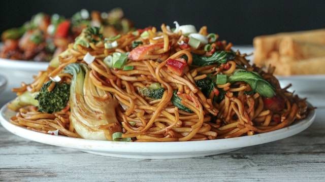 Tempat Makan Bakmi di Jakarta Selatan. Foto hanya ilustrasi, bukan tempat yang sebenarnya. Sumber foto: Unsplash/Focused