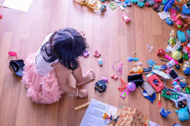 Normal Nggak Sih Kalau Anak Sering Ceroboh? Ini Jawaban Psikolog! Foto: Shutterstock