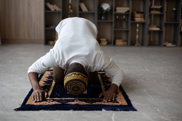 Ilustrasi niat sholat Ashar. Foto: Pexels/Monstera