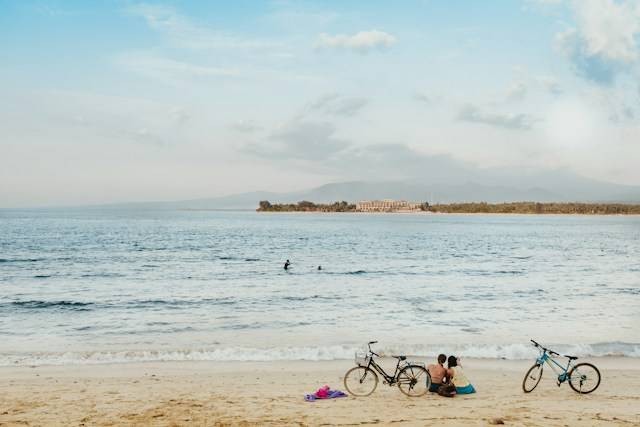 Gili Putih Sumberkima. Foto hanya ilustrasi bukan tempat sebenarnya. Sumber foto: Unsplash.com/Bernard Hermant