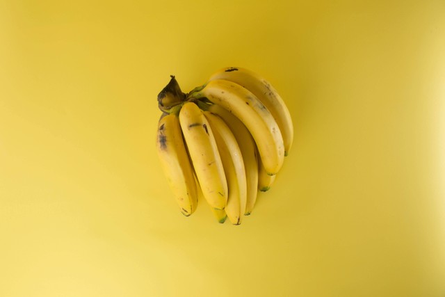 Pisang sendiri termasuk buah yang mudah busuk karena memiliki kadar air yang tinggi. Foto: Pexels.com